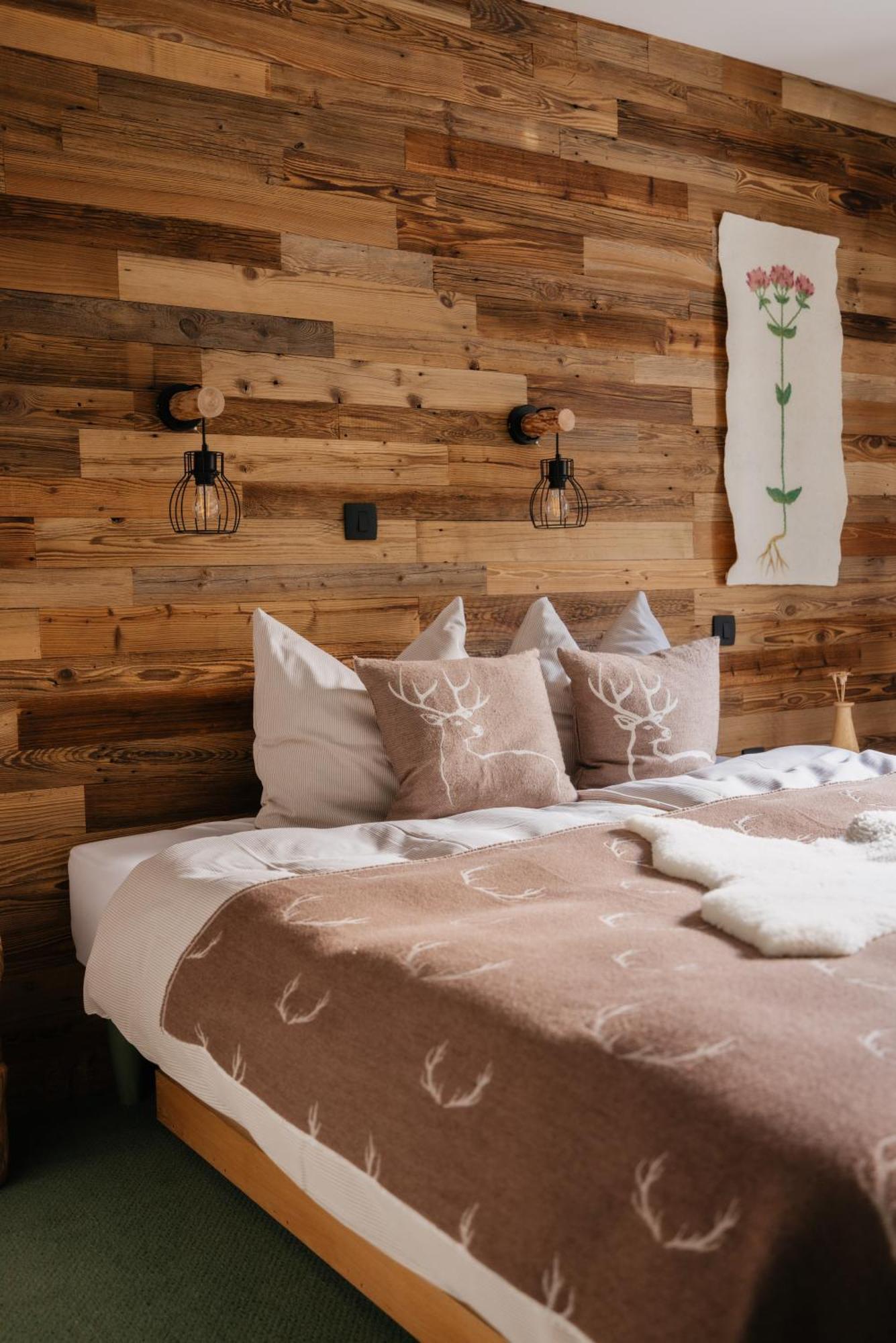 Готель Eko Hisa-Eco House Na Razpotju Солчава Екстер'єр фото